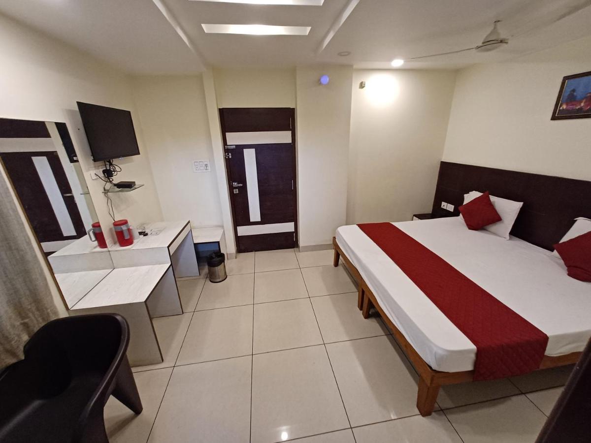 Hotel Rashika Palace Jaipur Ngoại thất bức ảnh