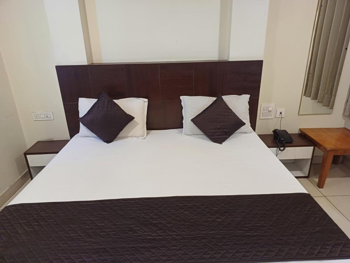 Hotel Rashika Palace Jaipur Ngoại thất bức ảnh