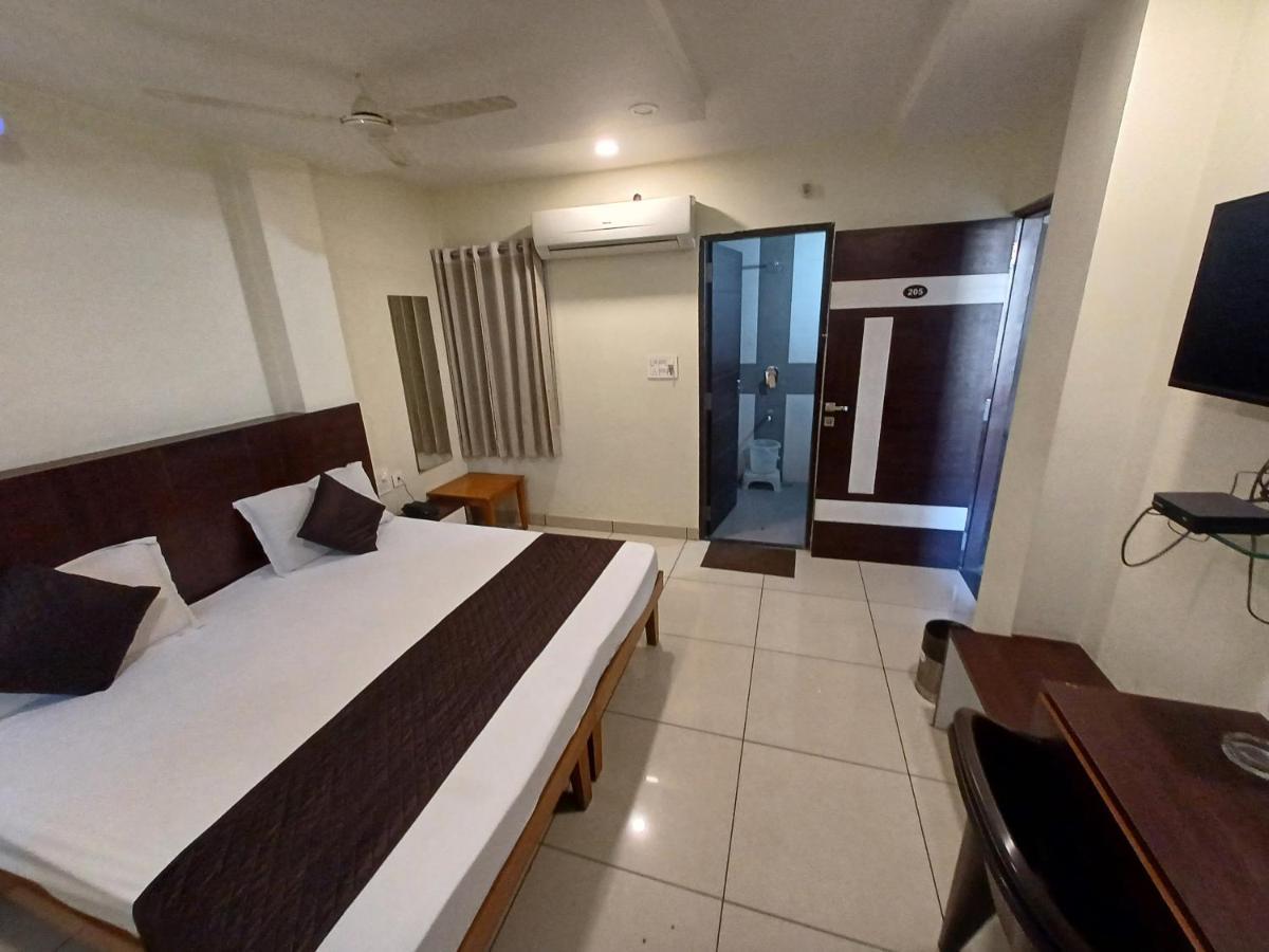 Hotel Rashika Palace Jaipur Ngoại thất bức ảnh