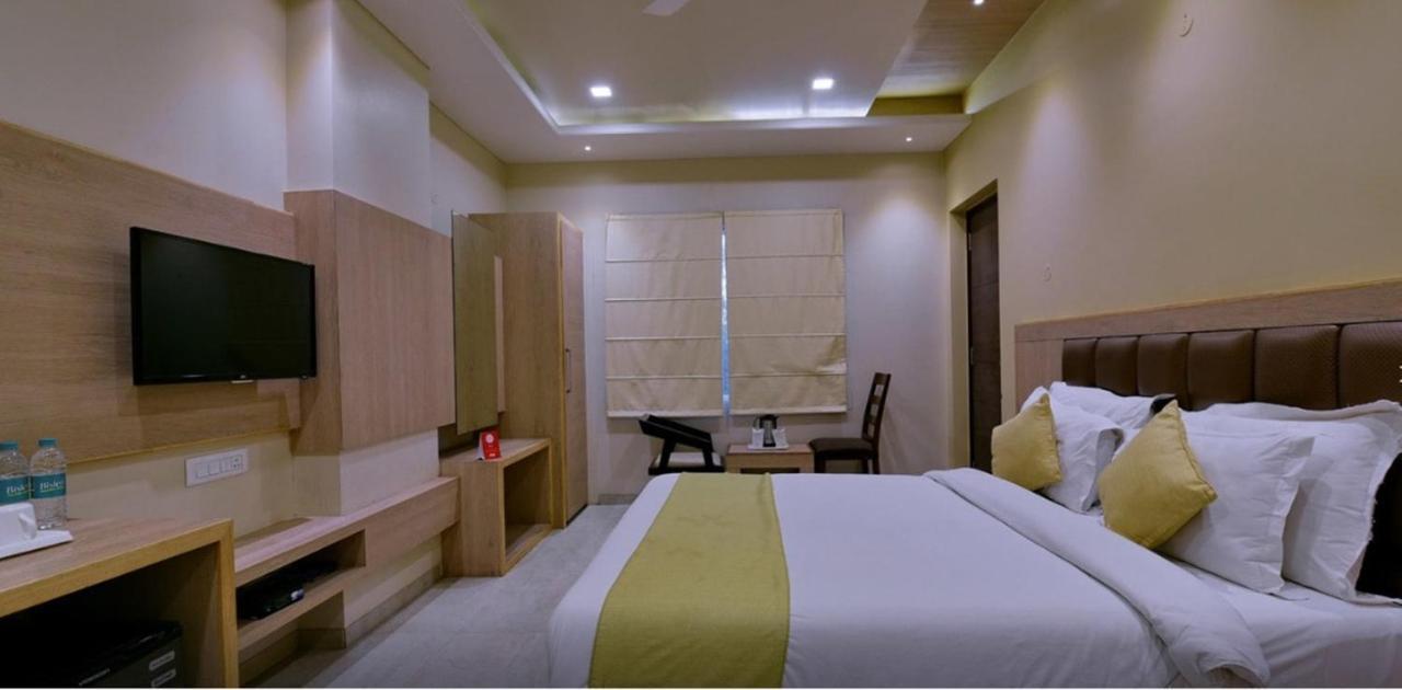 Hotel Rashika Palace Jaipur Ngoại thất bức ảnh